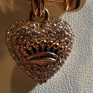 Juicy couture rose gold tone heart pendant necklace with rhinestones